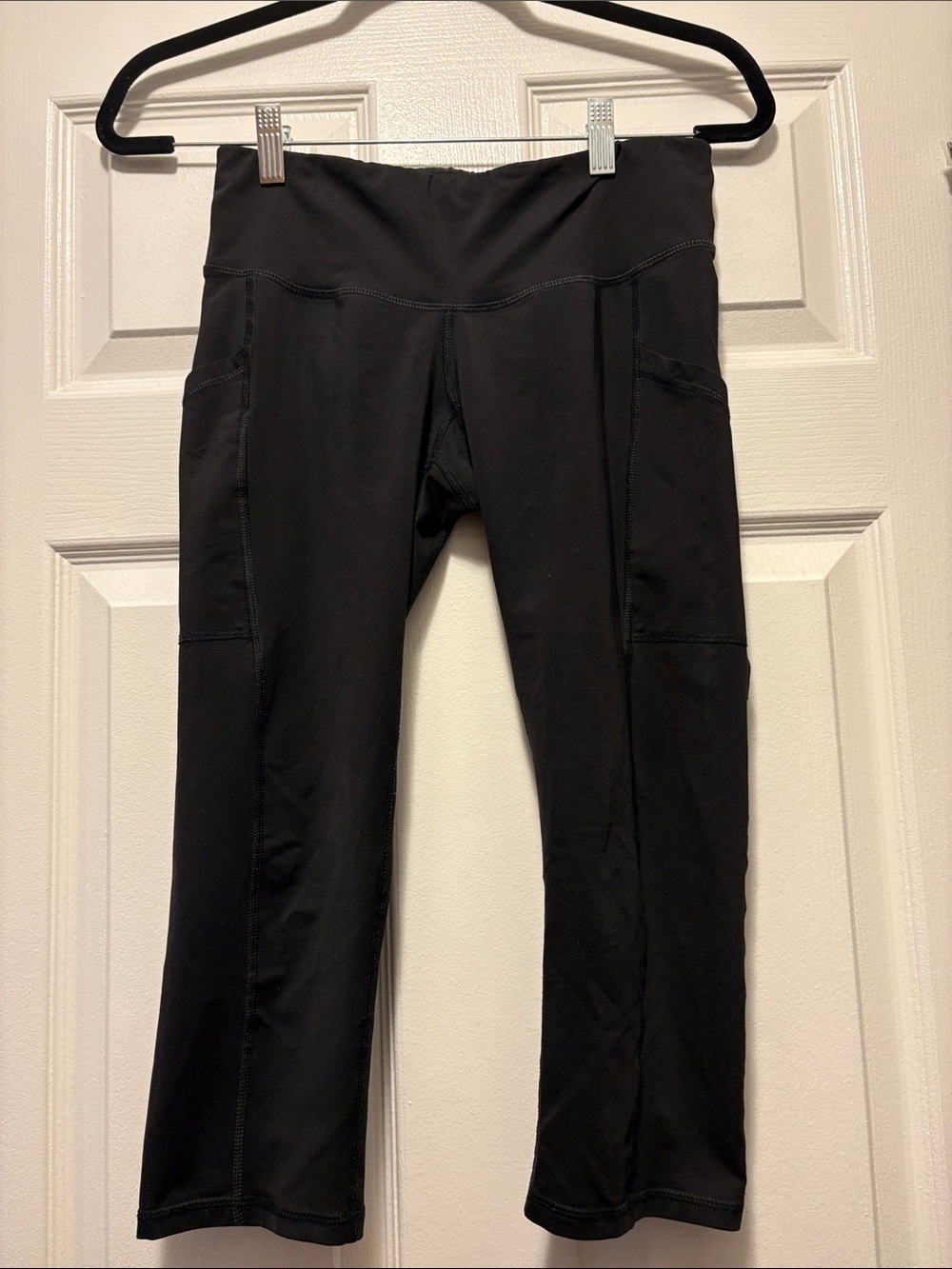 Champion Black Capri Leggings with Side Pockets